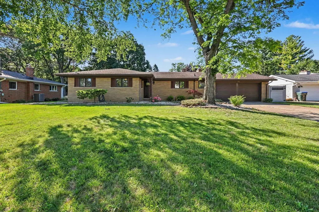 173 Mohawk Street Summit Township MI 49203