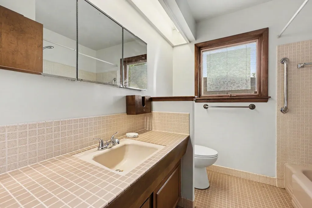 173 Mohawk Street Summit Township MI 49203