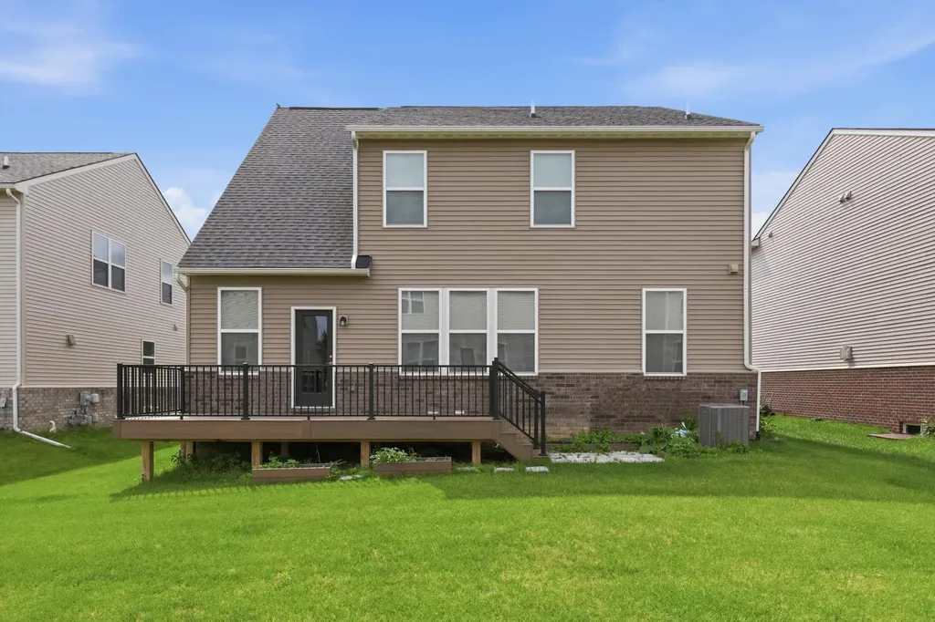 552 Wishing Tree Lane Pittsfield Charter Township MI 48108