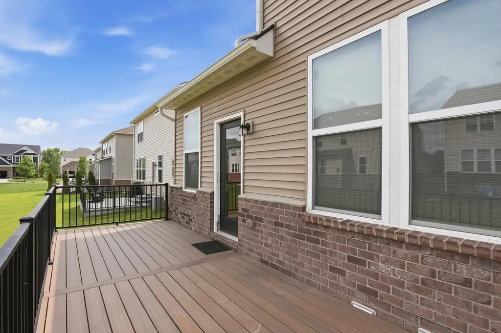 552 Wishing Tree Lane Pittsfield Charter Township MI 48108