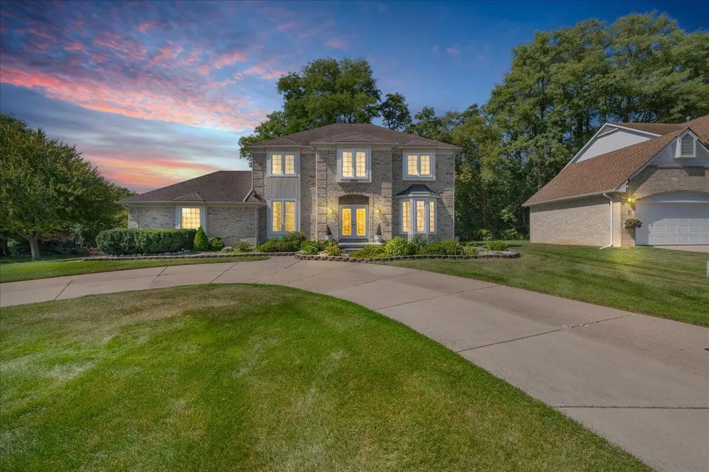22253 Sheffield Court Farmington Hills City MI 48335