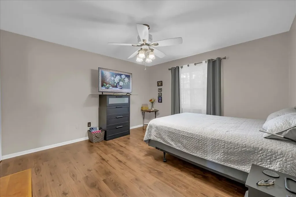 22253 Sheffield Court Farmington Hills City MI 48335