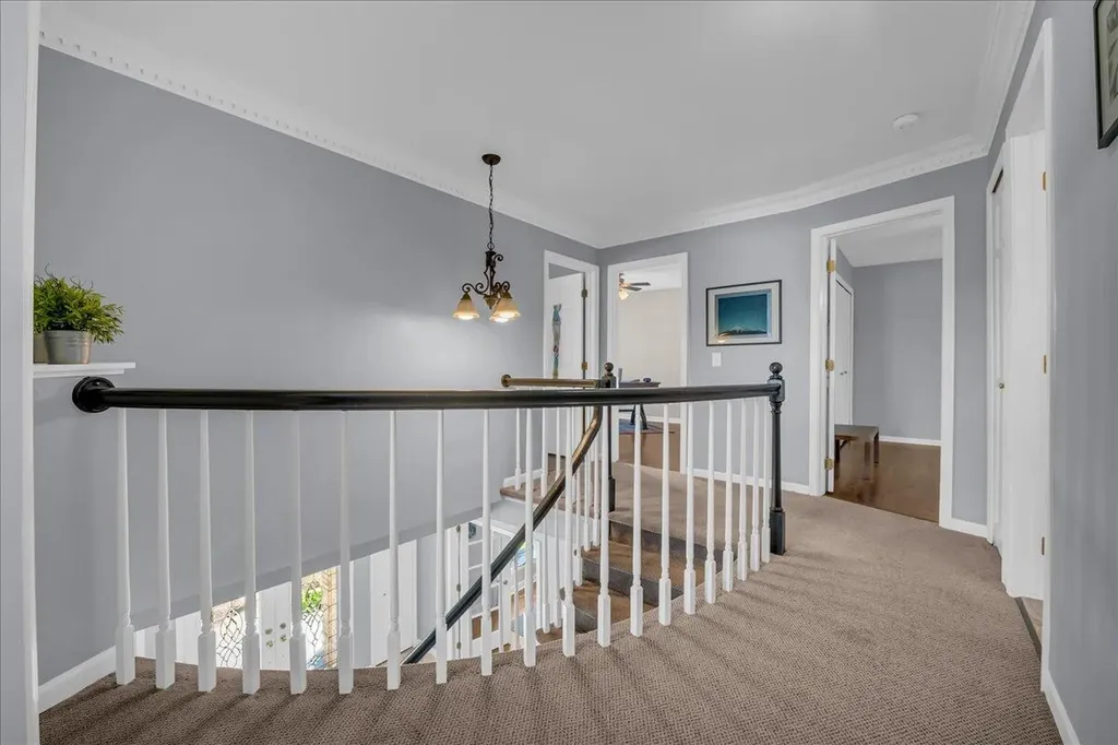 22253 Sheffield Court Farmington Hills City MI 48335