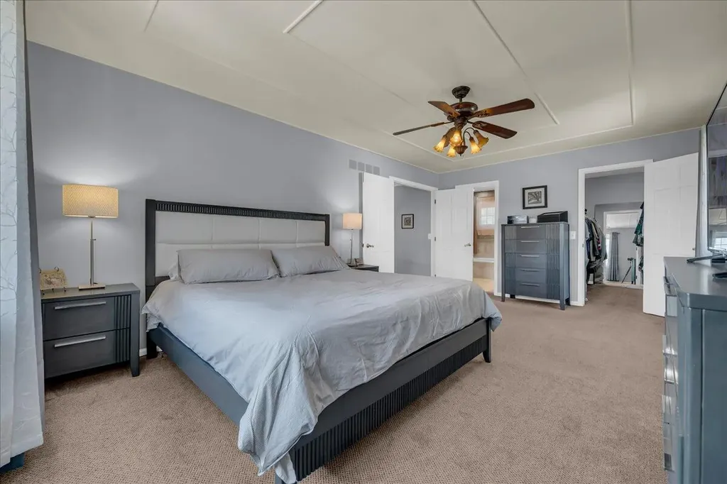 22253 Sheffield Court Farmington Hills City MI 48335
