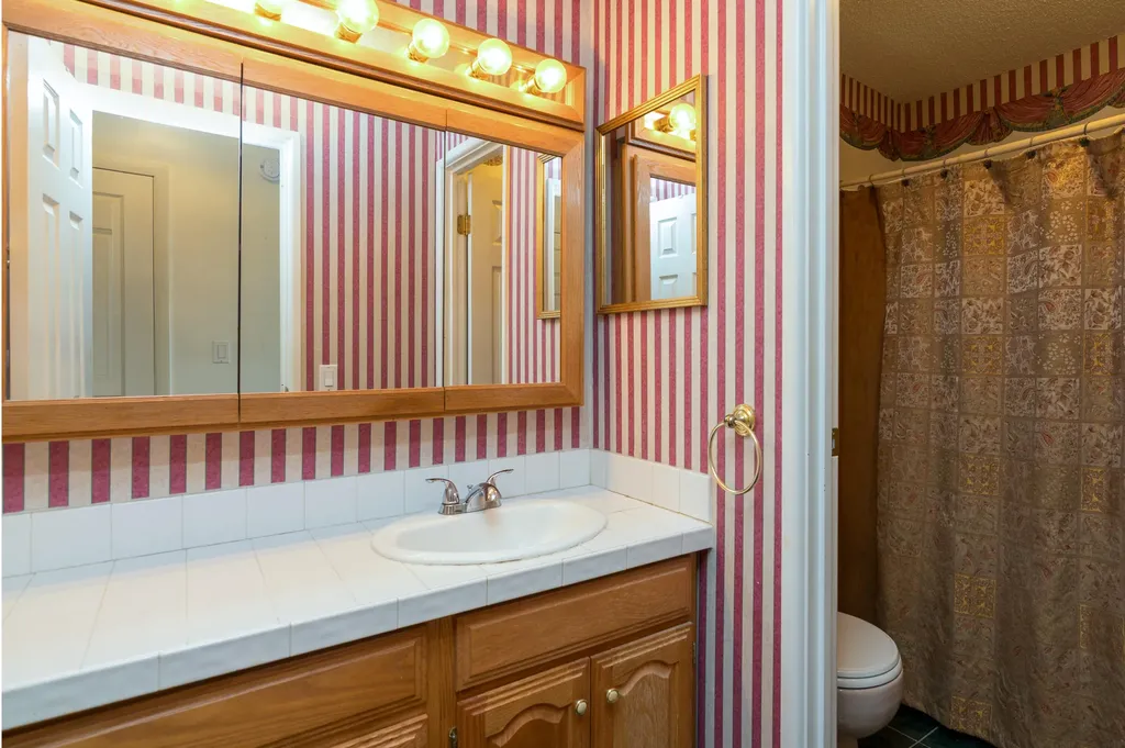 873 Cliffs Drive Ypsilanti Charter Township MI 48198