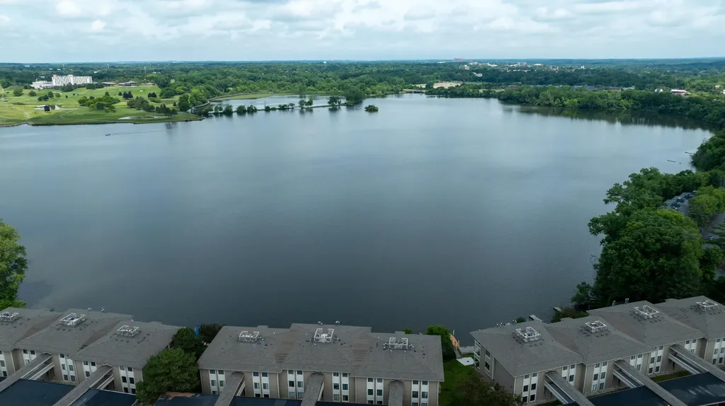 873 Cliffs Drive Ypsilanti Charter Township MI 48198
