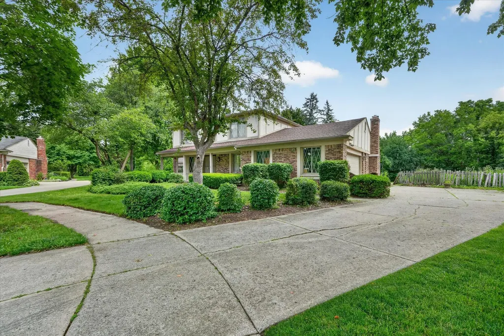 46168 Quail Ridge Court Plymouth Charter Township MI 48170