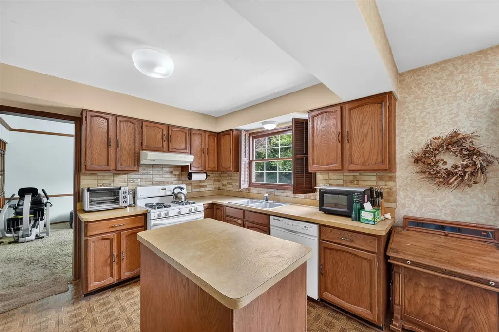 46168 Quail Ridge Court Plymouth Charter Township MI 48170