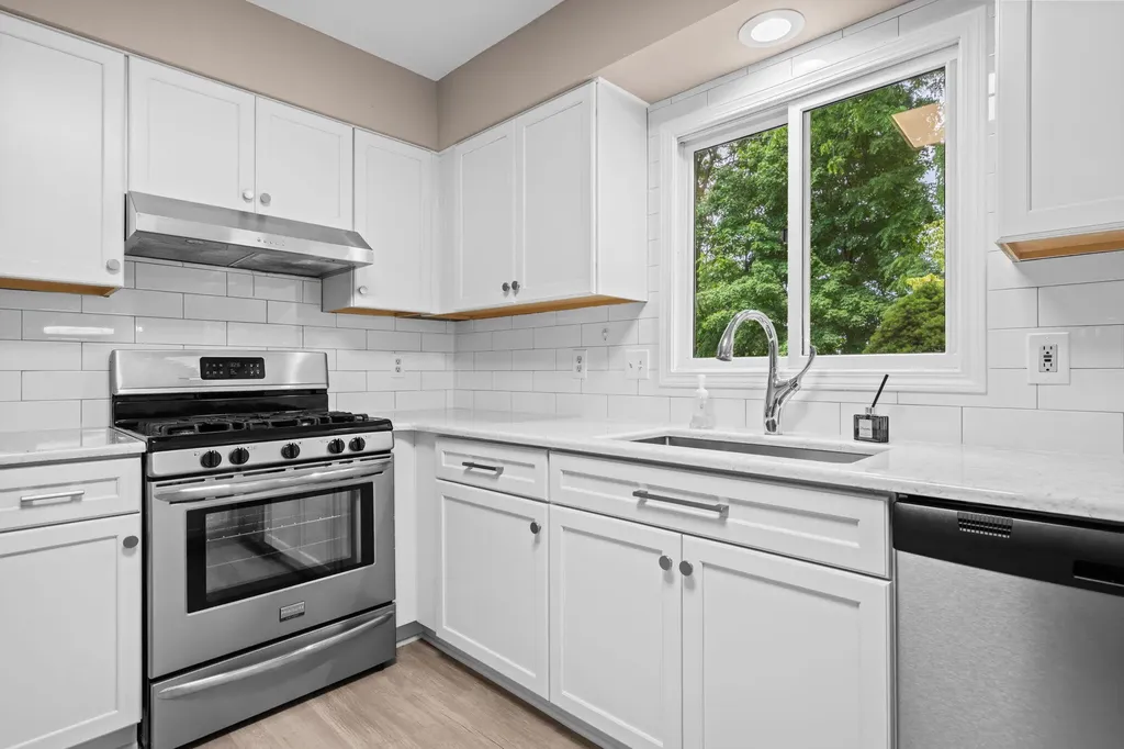 42806 Brookstone Drive Novi City MI 48377