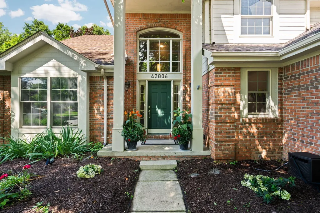 42806 Brookstone Drive Novi City MI 48377