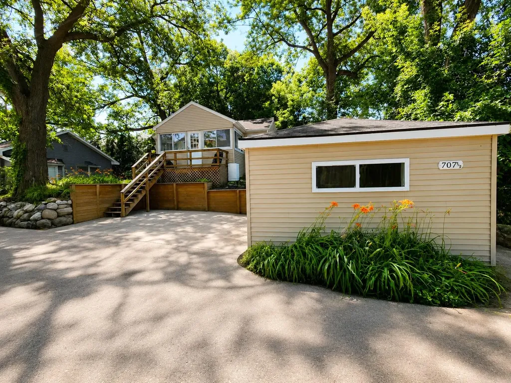 707 Buena Vista Avenue Unknown City MI 48362
