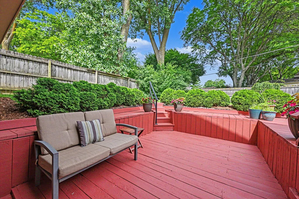 32450 Chesterbrook Street Farmington Hills City MI 48334
