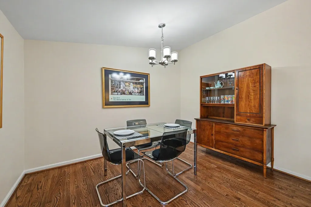 32450 Chesterbrook Street Farmington Hills City MI 48334
