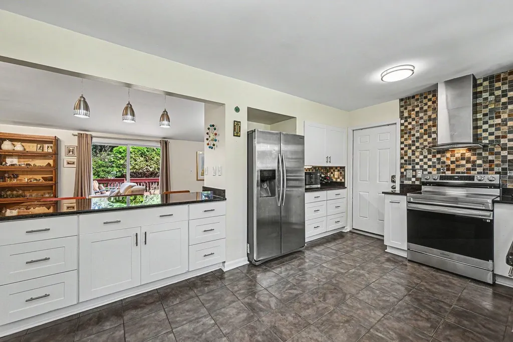 32450 Chesterbrook Street Farmington Hills City MI 48334