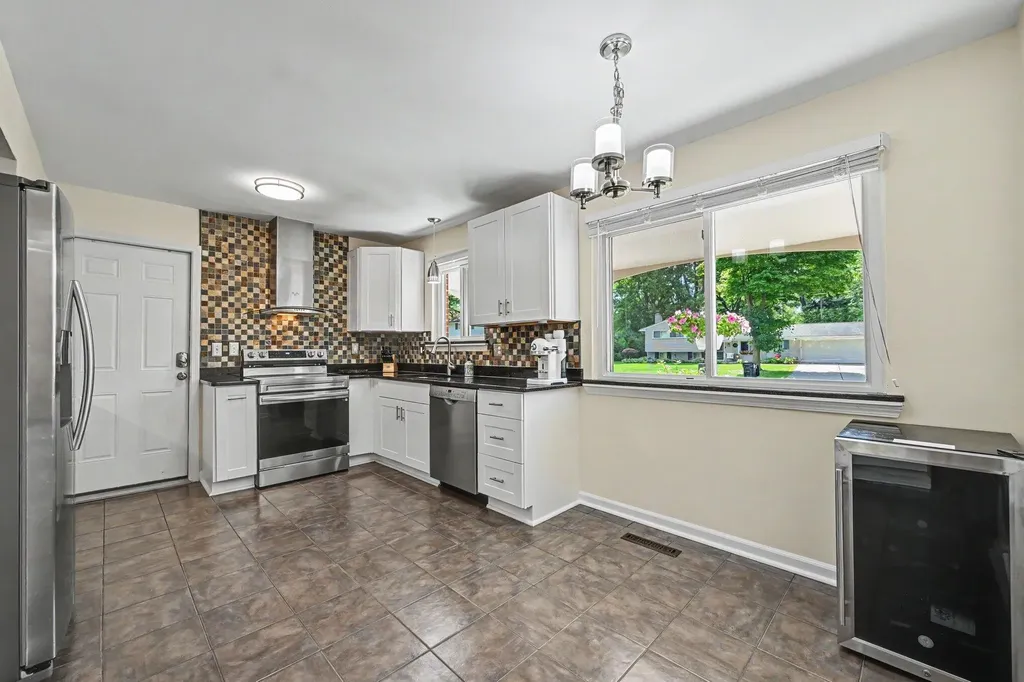 32450 Chesterbrook Street Farmington Hills City MI 48334