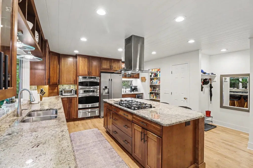 2411 Londonderry Road Ann Arbor City MI 48104