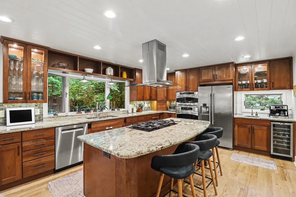 2411 Londonderry Road Ann Arbor City MI 48104