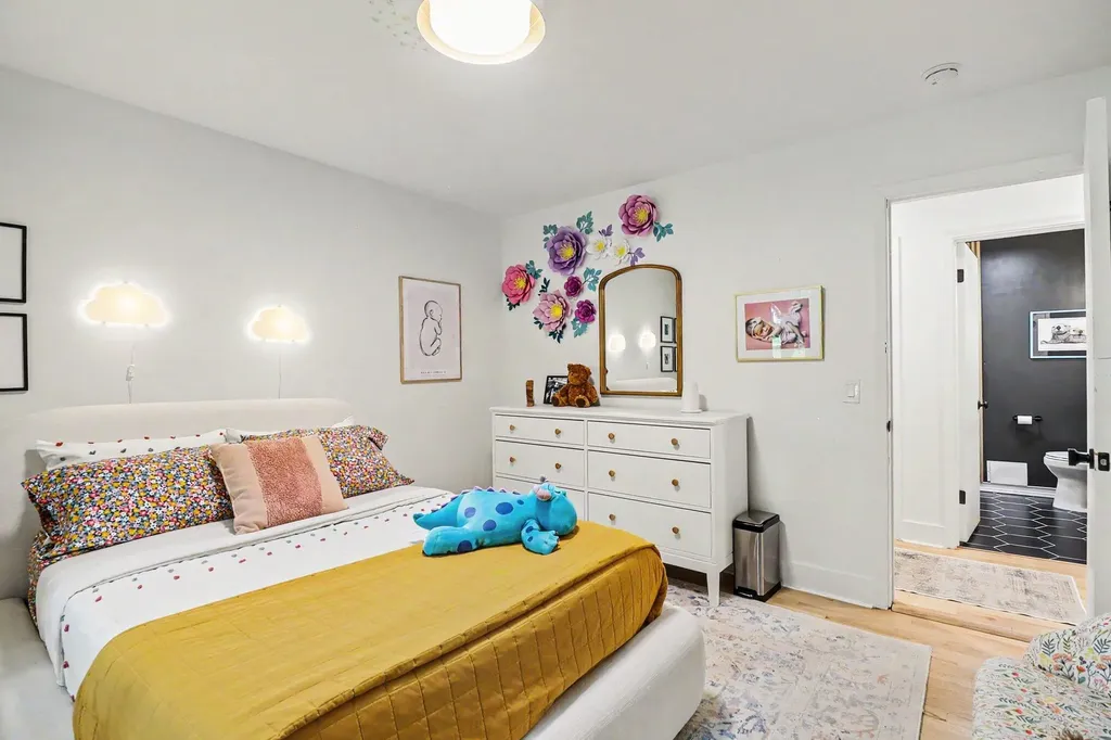 2411 Londonderry Road Ann Arbor City MI 48104