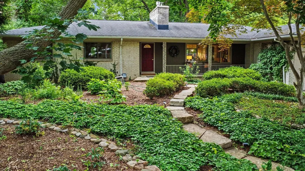 2411 Londonderry Road Ann Arbor City MI 48104