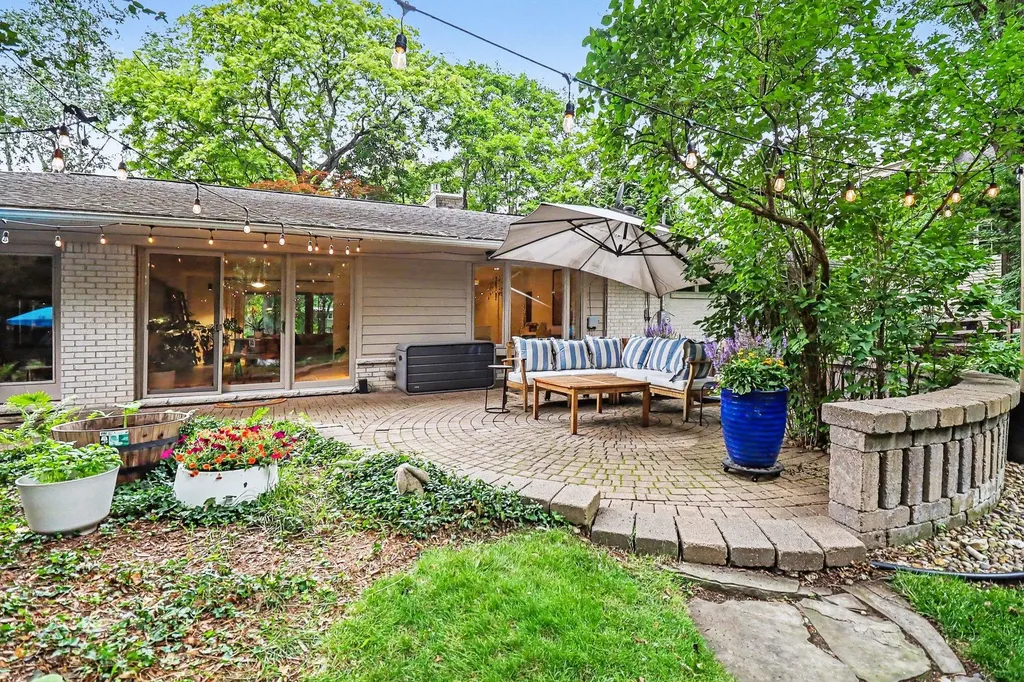 2411 Londonderry Road Ann Arbor City MI 48104