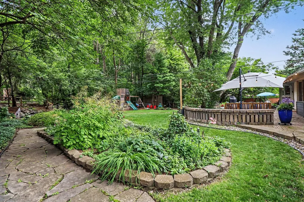 2411 Londonderry Road Ann Arbor City MI 48104