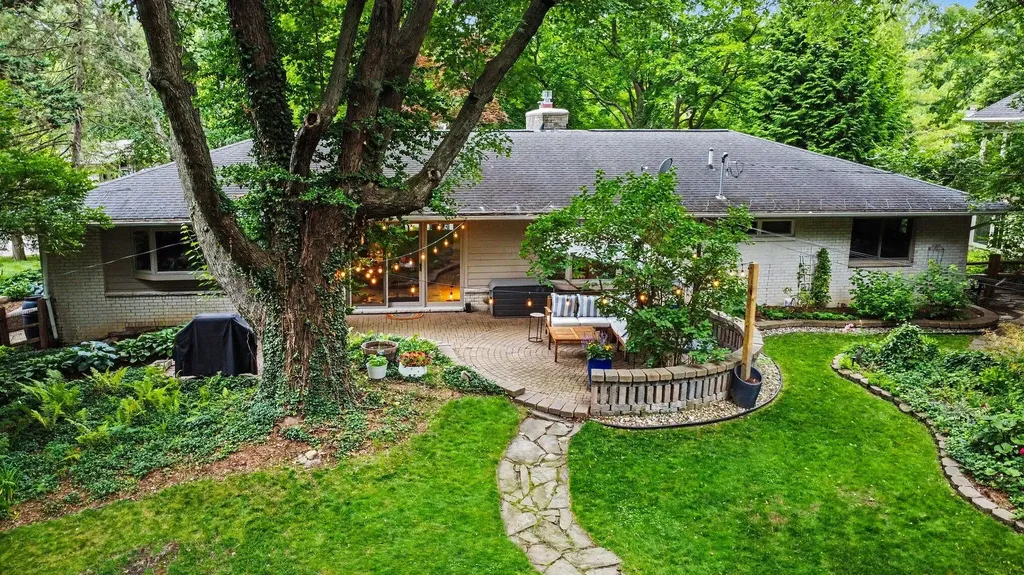 2411 Londonderry Road Ann Arbor City MI 48104