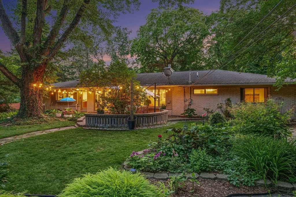2411 Londonderry Road Ann Arbor City MI 48104