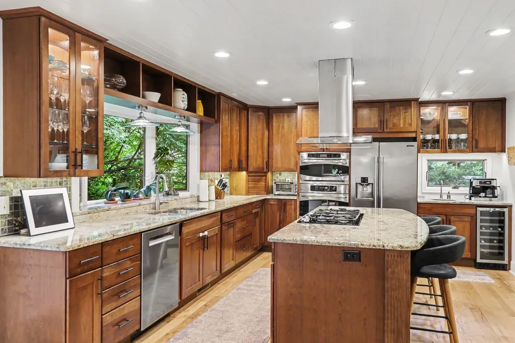 2411 Londonderry Road Ann Arbor City MI 48104
