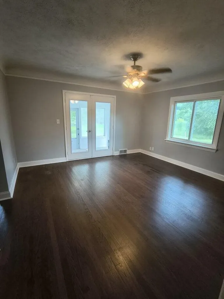 6277 Corunna Road Flint Charter Township MI 48532