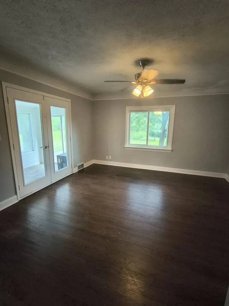 6277 Corunna Road Flint Charter Township MI 48532