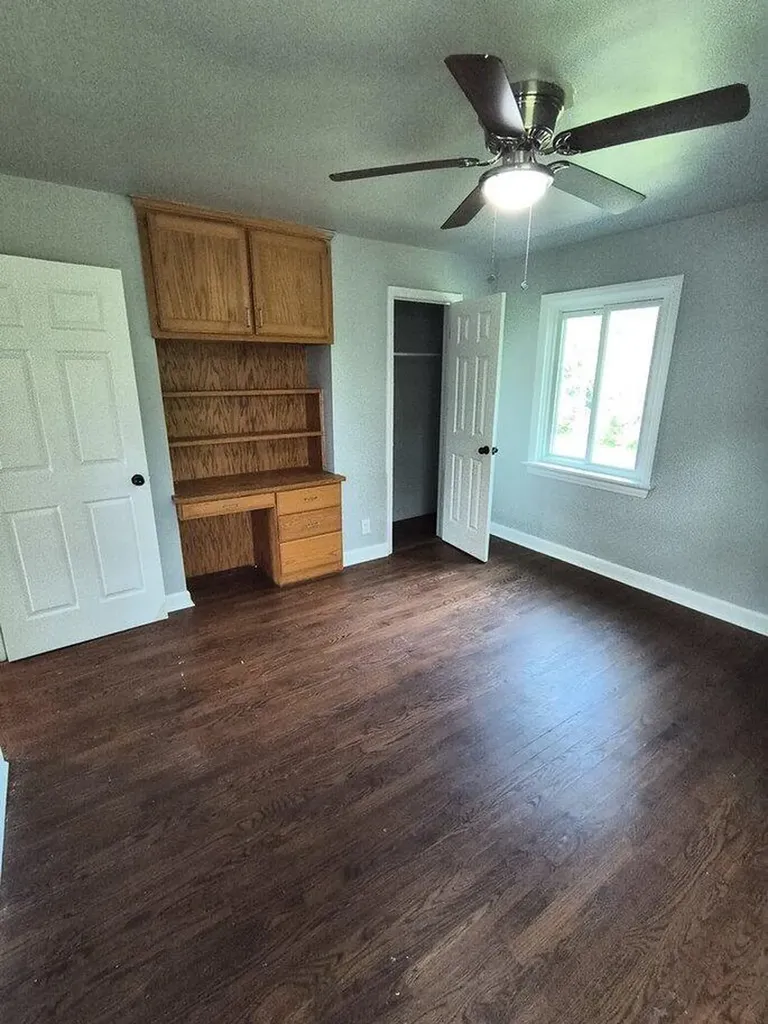 6277 Corunna Road Flint Charter Township MI 48532