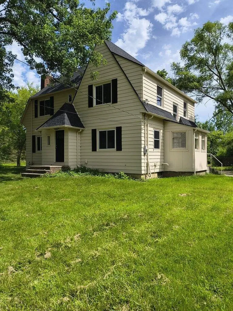 6277 Corunna Road Flint Charter Township MI 48532