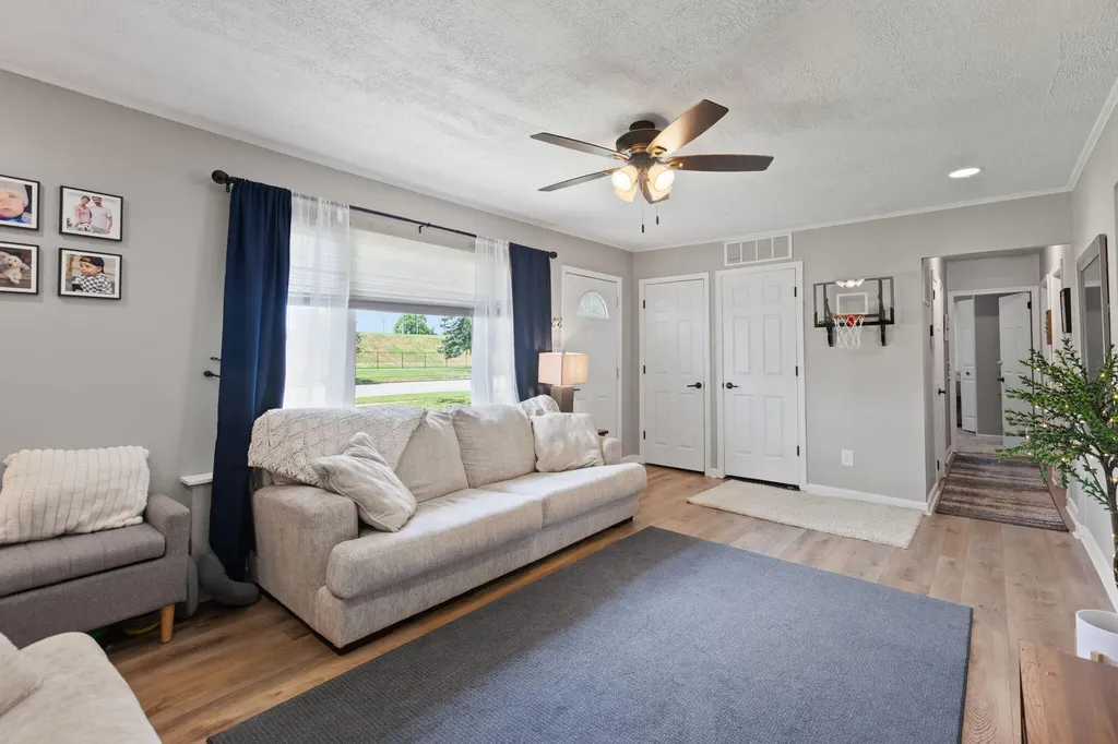 1127 Division Street Adrian City MI 49221
