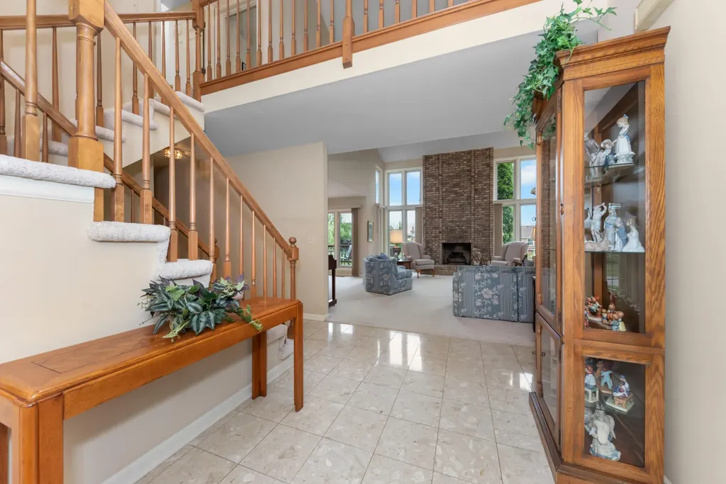 37120 Turnburry Drive Livonia City MI 48152