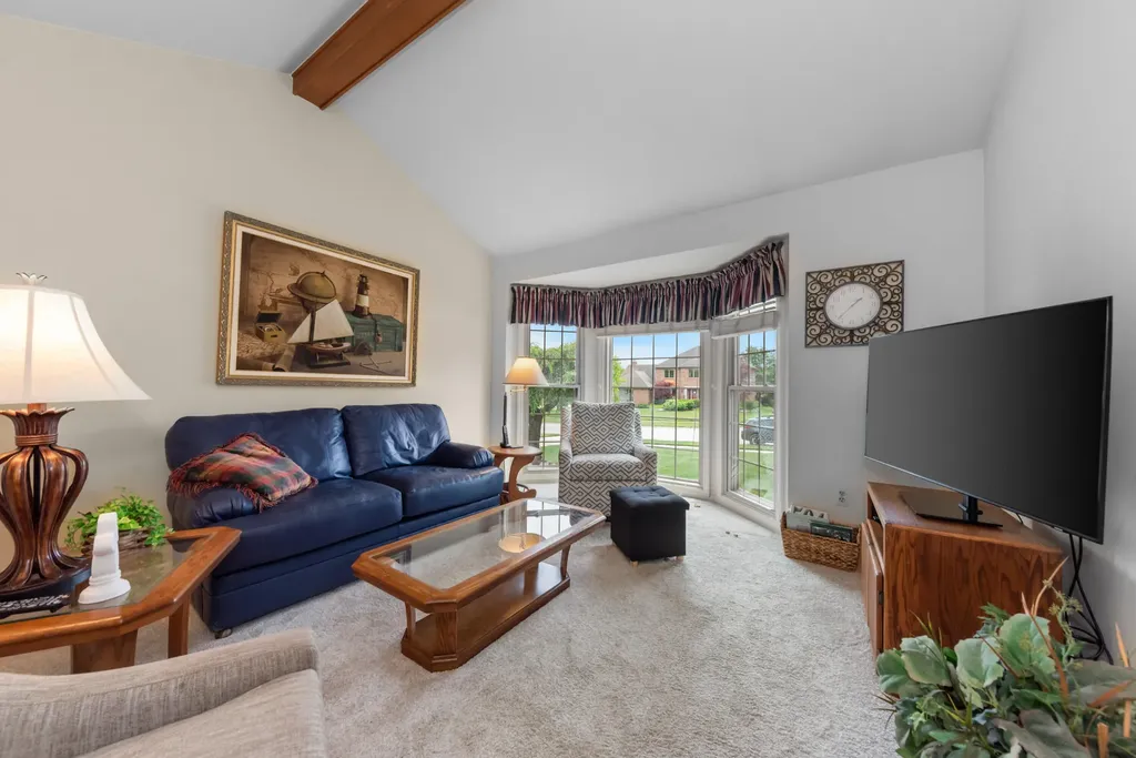 37120 Turnburry Drive Livonia City MI 48152