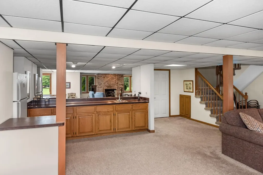 37120 Turnburry Drive Livonia City MI 48152