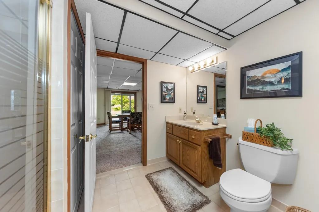 37120 Turnburry Drive Livonia City MI 48152