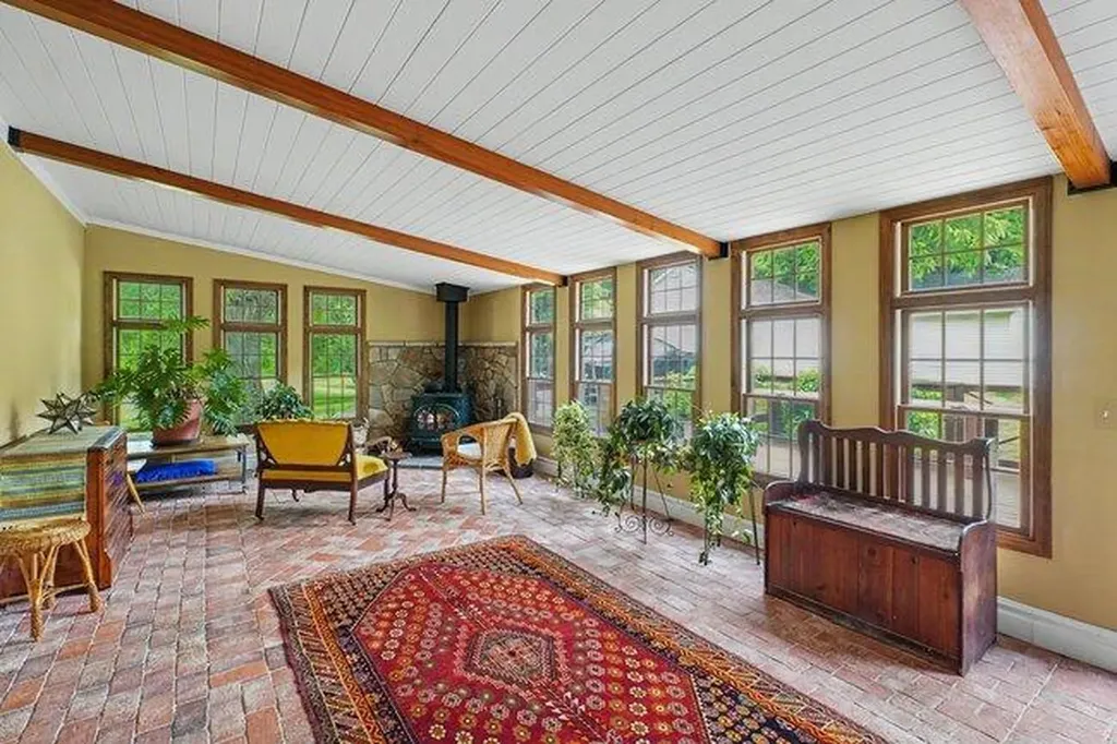 48 S Sashabaw Road Brandon Charter Township MI 48462