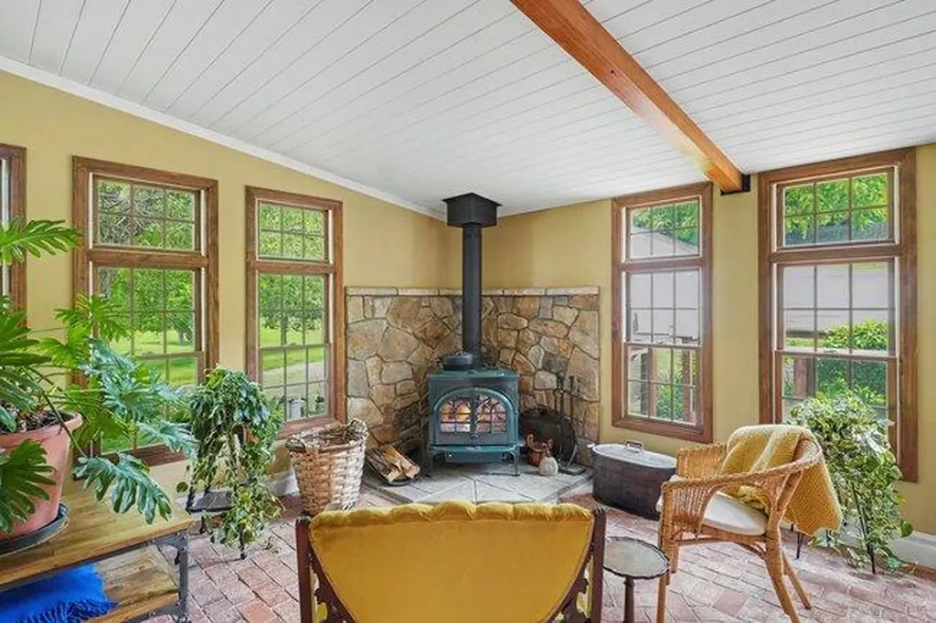 48 S Sashabaw Road Brandon Charter Township MI 48462