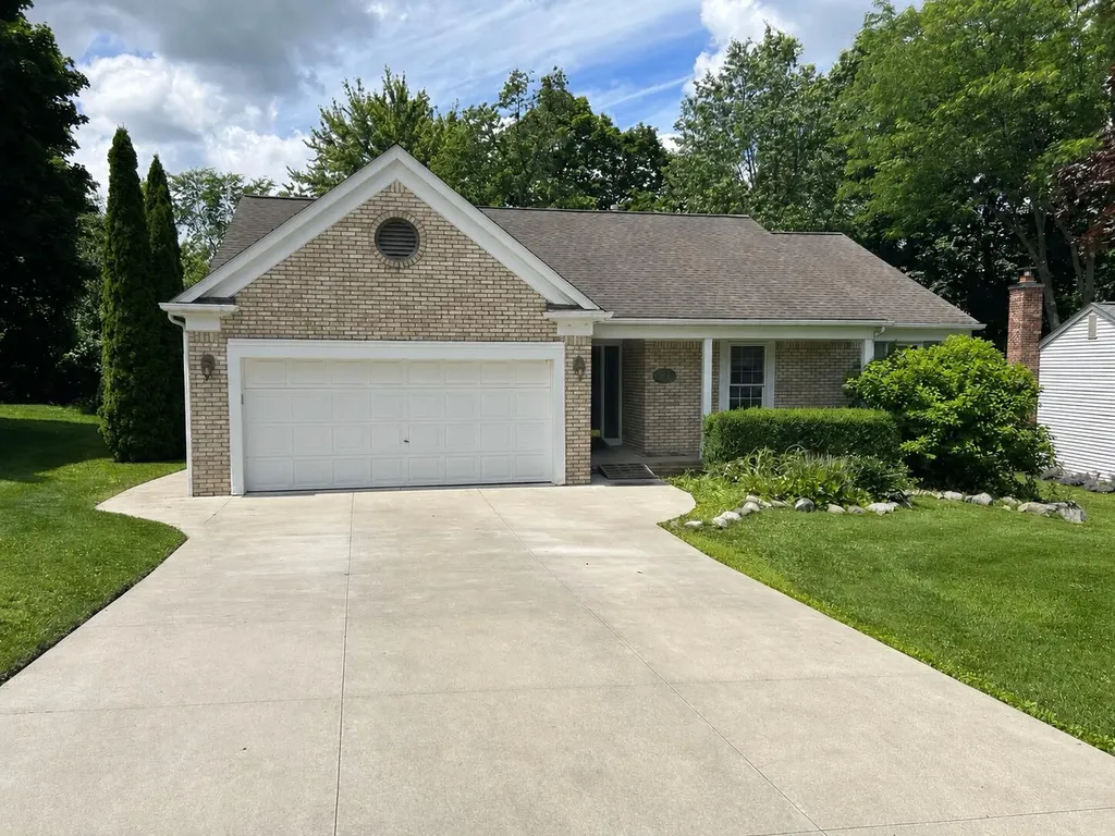 211 Whitney Drive Rochester Hills City MI 48307