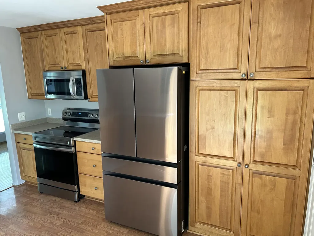 211 Whitney Drive Rochester Hills City MI 48307