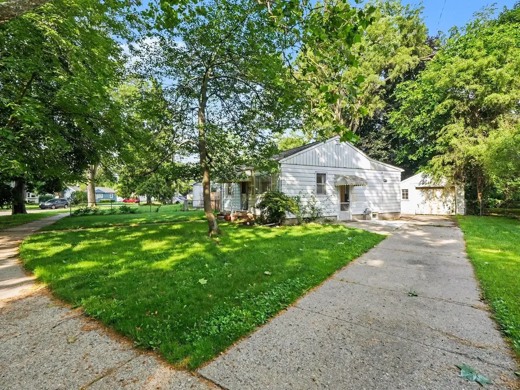 533 Hunt Place Ypsilanti Charter Township MI 48198