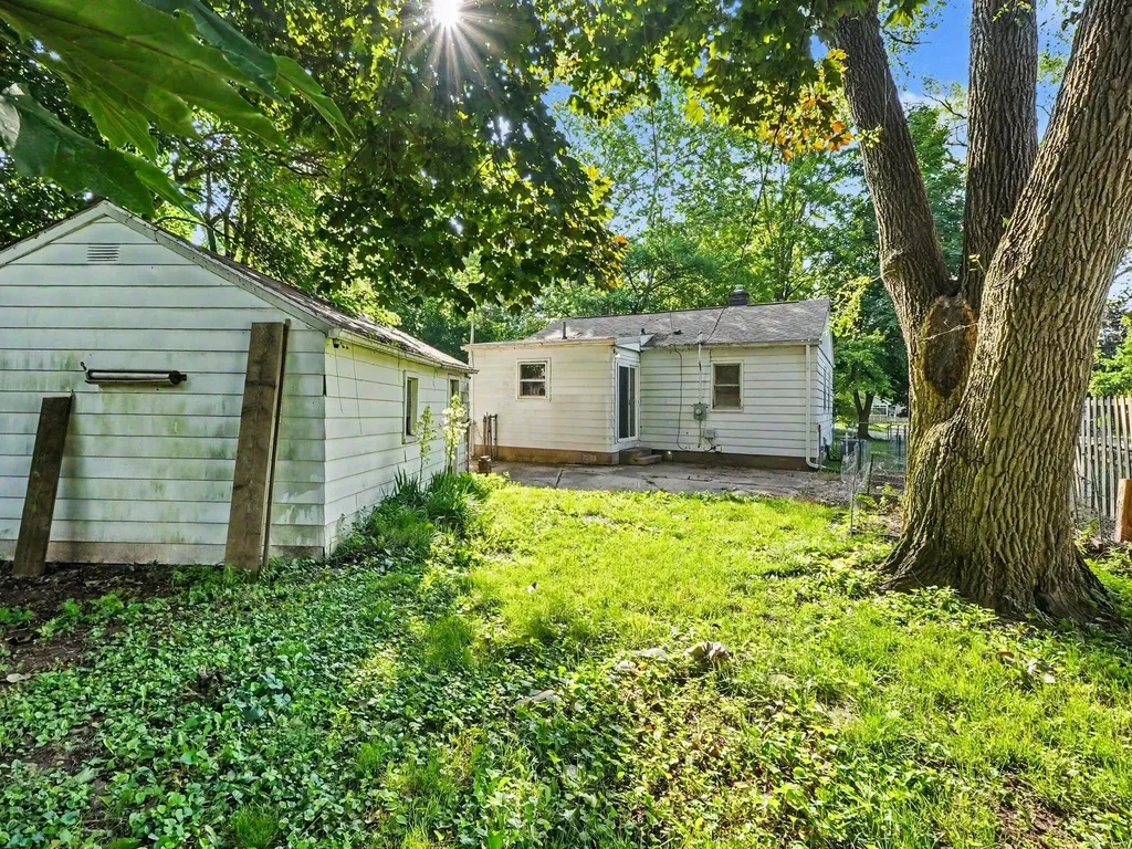 533 Hunt Place Ypsilanti Charter Township MI 48198