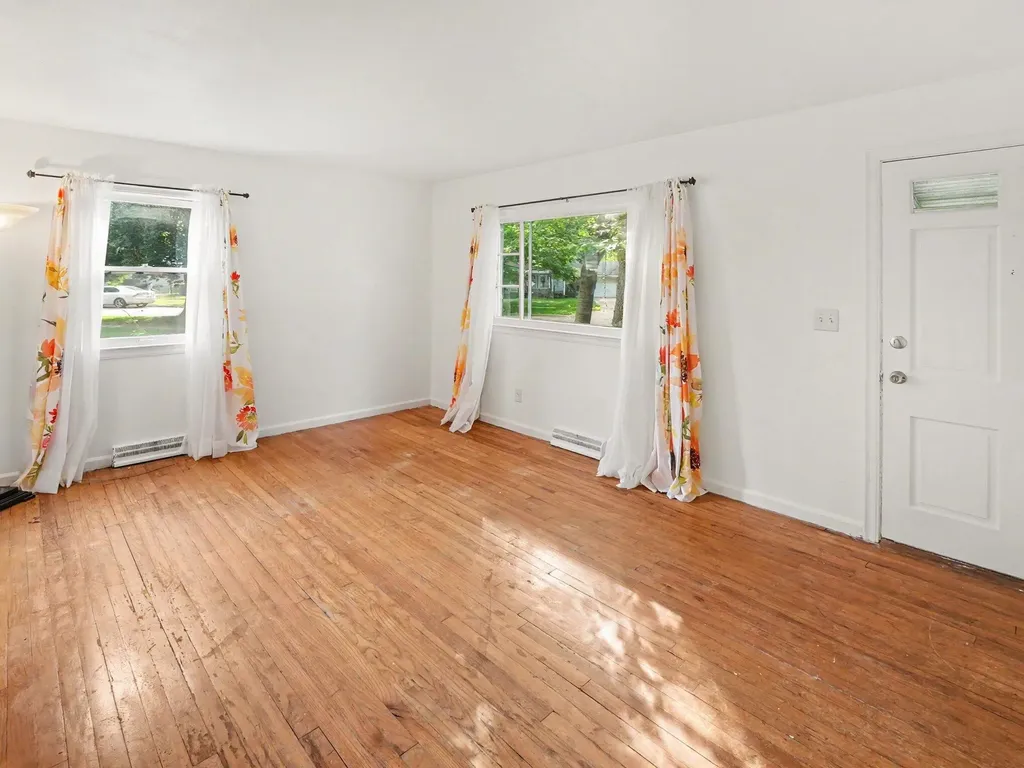 533 Hunt Place Ypsilanti Charter Township MI 48198