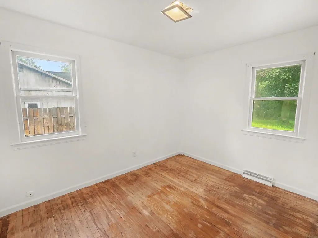 533 Hunt Place Ypsilanti Charter Township MI 48198