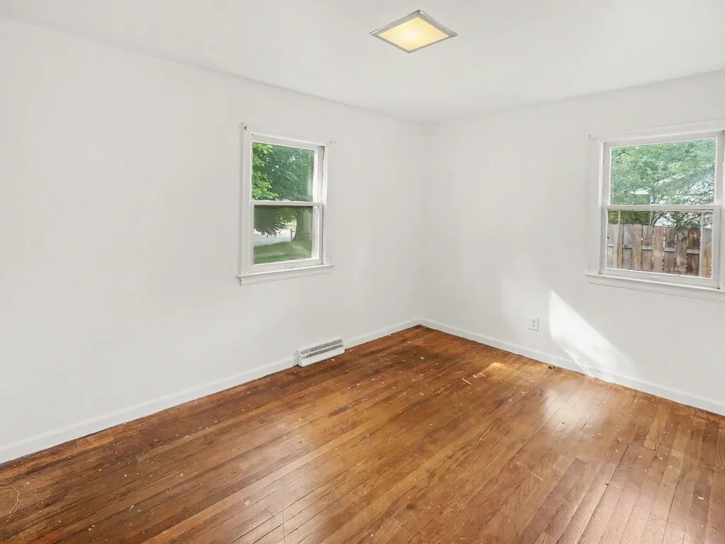 533 Hunt Place Ypsilanti Charter Township MI 48198