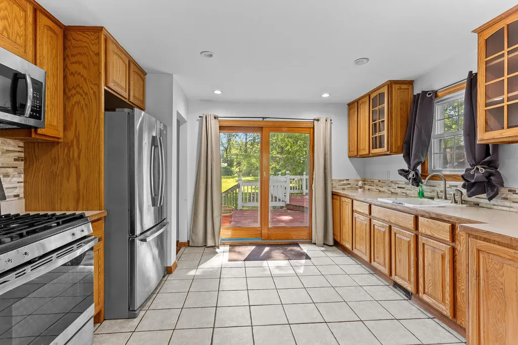 6047 Wellington Street Taylor City MI 48180
