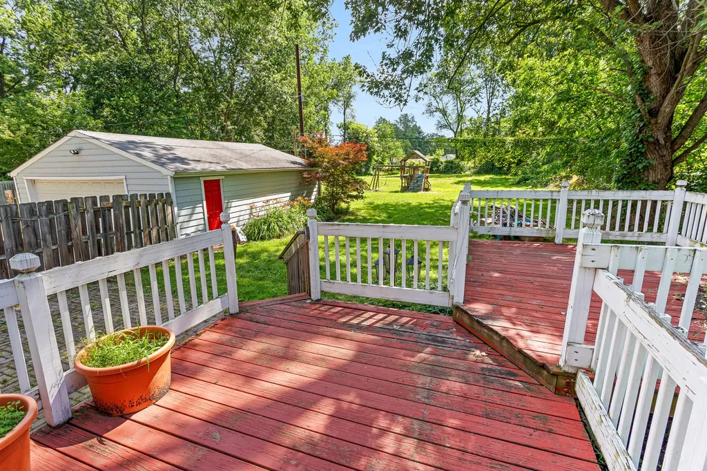 6047 Wellington Street Taylor City MI 48180