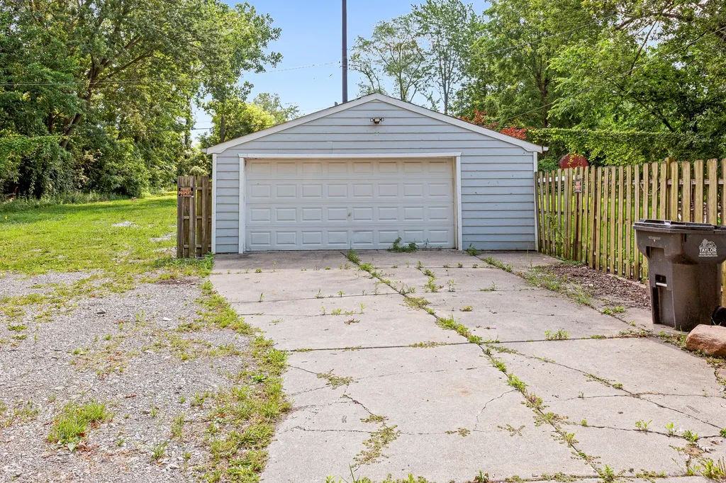 6047 Wellington Street Taylor City MI 48180