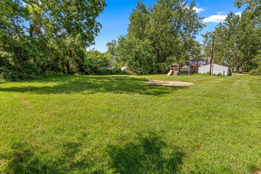 6047 Wellington Street Taylor City MI 48180